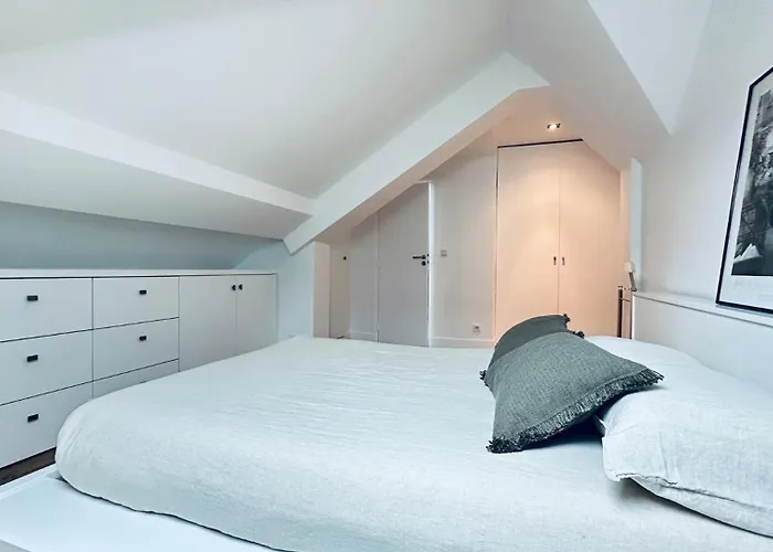 One - Last Floor - Vendome / Madeleine